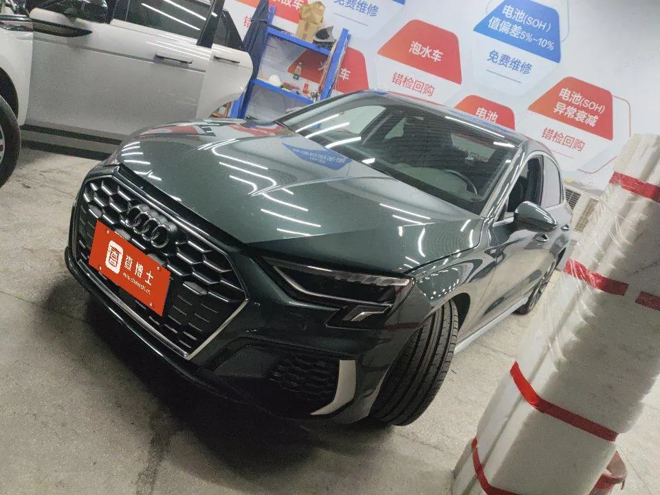 Audi A3 2022 — фото 1 из 9