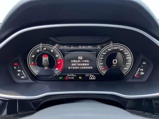 Audi Q3 2022 — фото 10 из 20