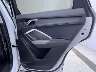 Audi Q3 2022 — фото 15 из 20