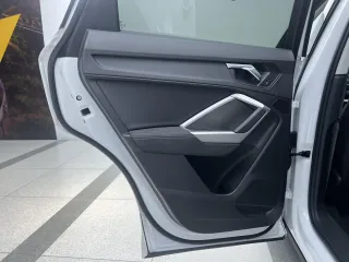 Audi Q3 2022 — фото 15 из 22