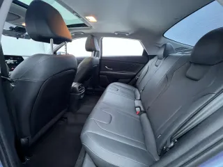 Hyundai Elantra 2023 — фото 12 из 20