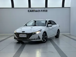 Hyundai Elantra 2021 — фото автомобиля из Китая