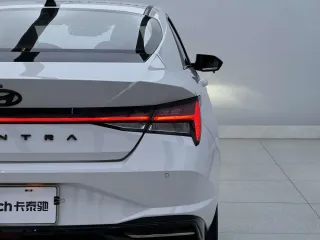 Hyundai Elantra 2021 — фото 9 из 23