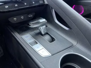Hyundai Elantra 2021 — фото 12 из 23