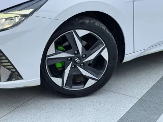 Hyundai Elantra 2021 — фото 23 из 23