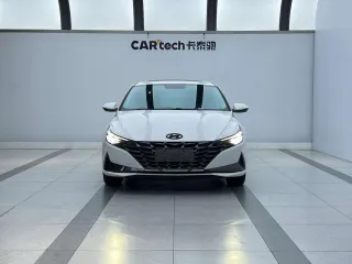 Hyundai Elantra 2023 — фото 2 из 17