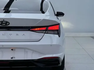 Hyundai Elantra 2023 — фото 4 из 17