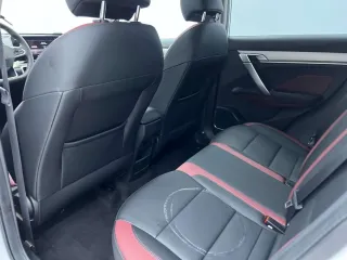 Geely Coolray 2023 — фото 13 из 21