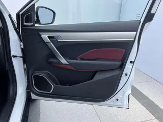 Geely Coolray 2023 — фото 19 из 21