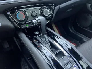 Honda VEZEL 2021 — фото 10 из 11