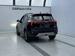 Kia Seltos 2023 — фото 4 из 23