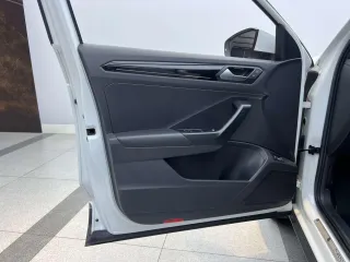 Volkswagen T-ROC 2022 — фото 11 из 18