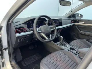 Volkswagen Lavida 2023 — фото 9 из 16