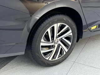 Volkswagen Lavida 2023 — фото 17 из 17