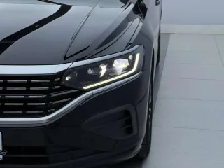 Volkswagen Passat 2023 — фото 8 из 17