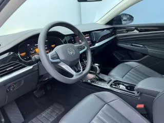 Volkswagen Passat 2023 — фото 12 из 17