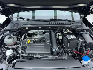 Volkswagen Passat 2023 — фото 15 из 17