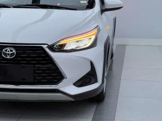 Toyota Yaris L 2023 — фото 3 из 24