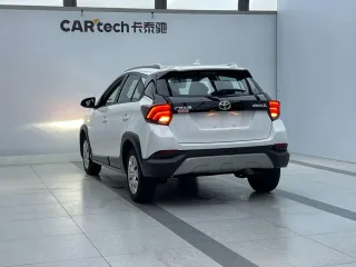 Toyota Yaris L 2023 — фото 5 из 24