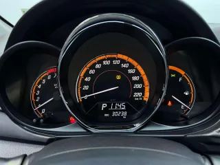 Toyota Yaris L 2023 — фото 11 из 24