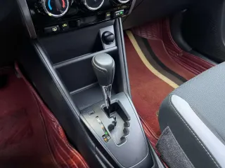 Toyota Yaris L 2023 — фото 17 из 24