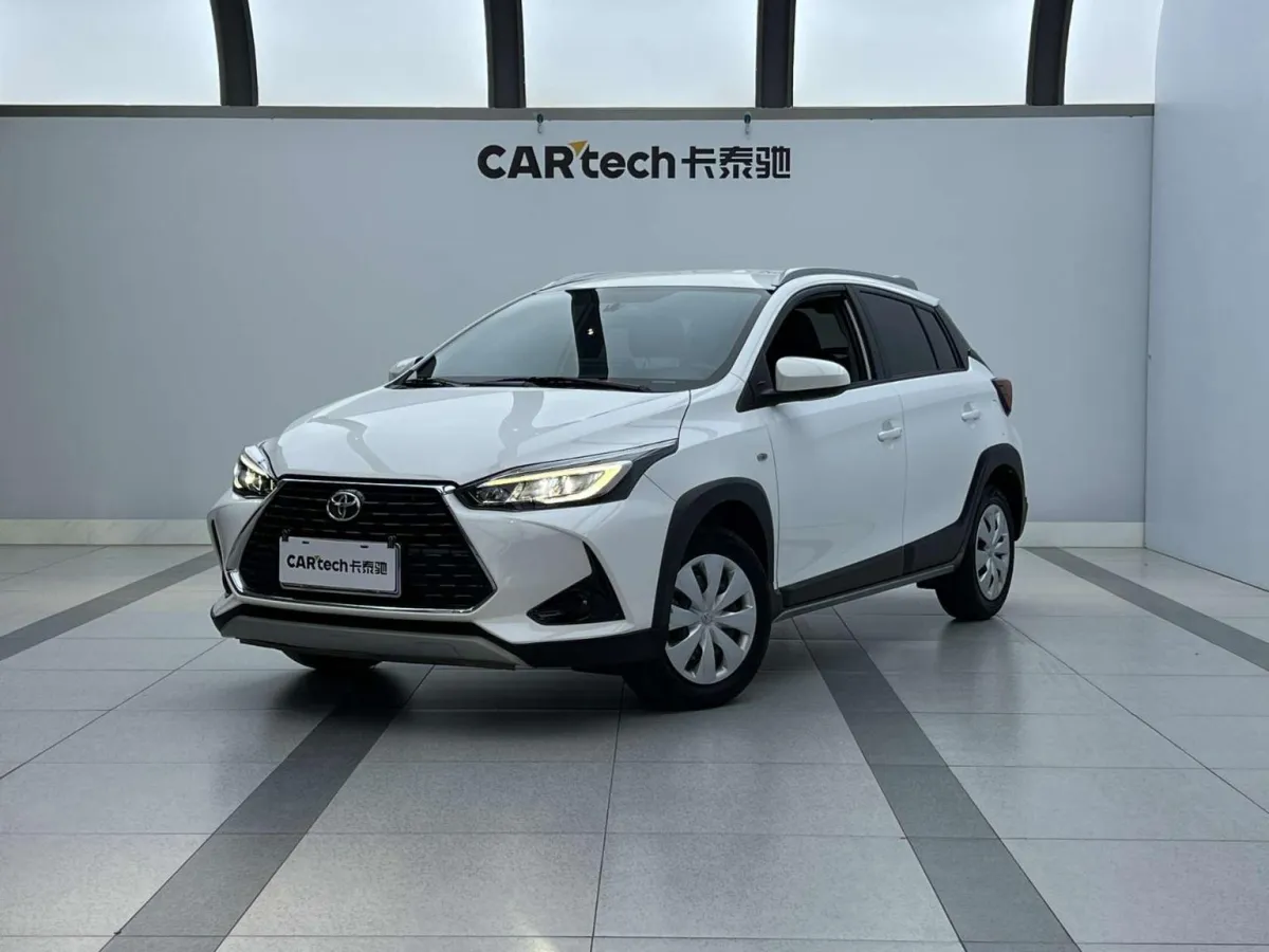 Toyota Yaris L 2022 — фото 1 из 18