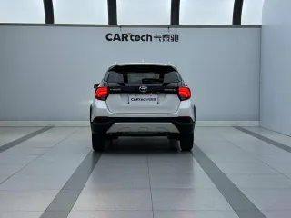 Toyota Yaris L 2022 — фото 3 из 18