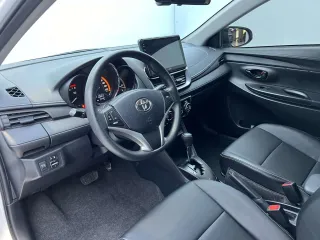 Toyota Yaris L 2022 — фото 12 из 18