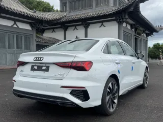 Audi A3 2022 — фото 10 из 26
