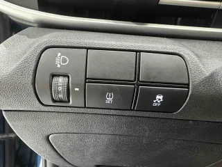 Hyundai Elantra 2023 — фото 6 из 11