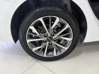 Kia K3 2021 — фото 17 из 22