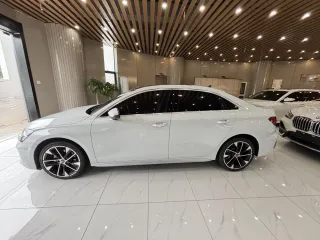 Audi A3 2022 — фото 2 из 24