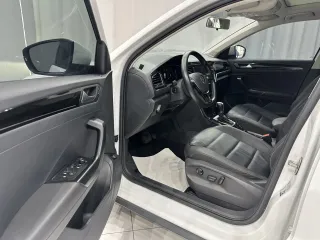 Volkswagen T-ROC 2022 — фото 6 из 22