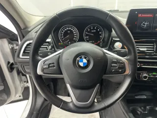 BMW 1-Series 2023 — фото 14 из 22