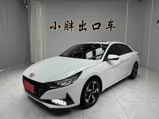 Hyundai Elantra 2023 — фото 1 из 12