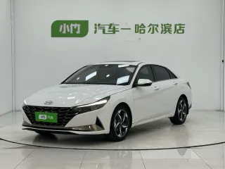 Hyundai Elantra 2023 — фото 1 из 25