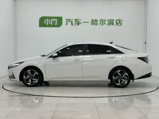 Hyundai Elantra 2023 — фото 5 из 25