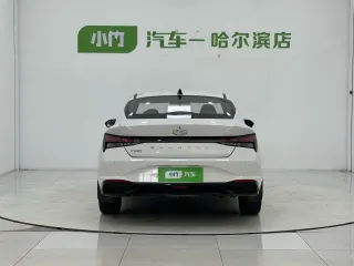 Hyundai Elantra 2023 — фото 6 из 25