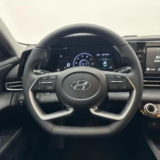 Hyundai Elantra 2023 — фото 11 из 25