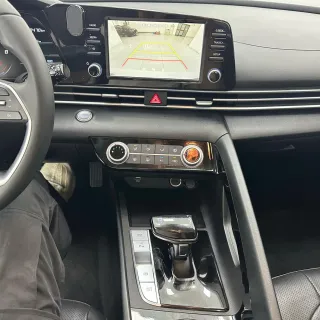 Hyundai Elantra 2023 — фото 14 из 25