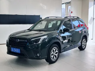 Subaru Forester 2022 — фото 1 из 22