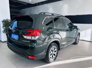 Subaru Forester 2022 — фото 10 из 22