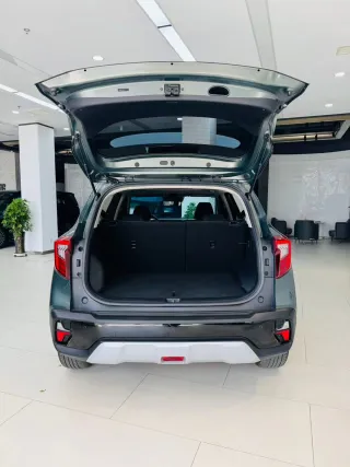 Kia Seltos 2023 — фото 8 из 24