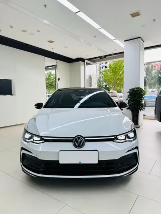 Volkswagen Golf 2023 — фото 2 из 26