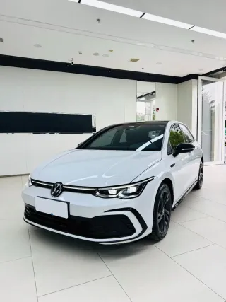 Volkswagen Golf 2023 — фото 1 из 26