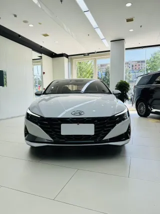 Hyundai Elantra 2021 — фото 2 из 25