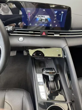 Hyundai Elantra 2021 — фото 13 из 25