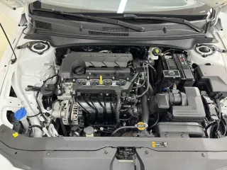 Hyundai Elantra 2023 — фото 17 из 20