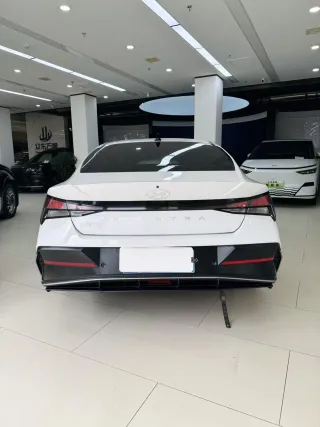 Hyundai Elantra 2023 — фото 5 из 20