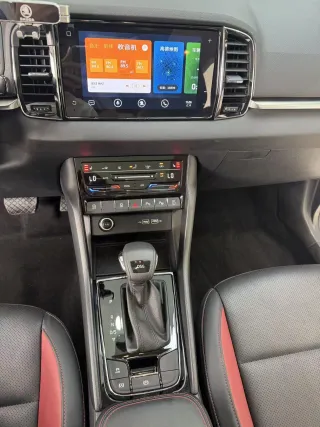Skoda Karoq 2023 — фото 17 из 56